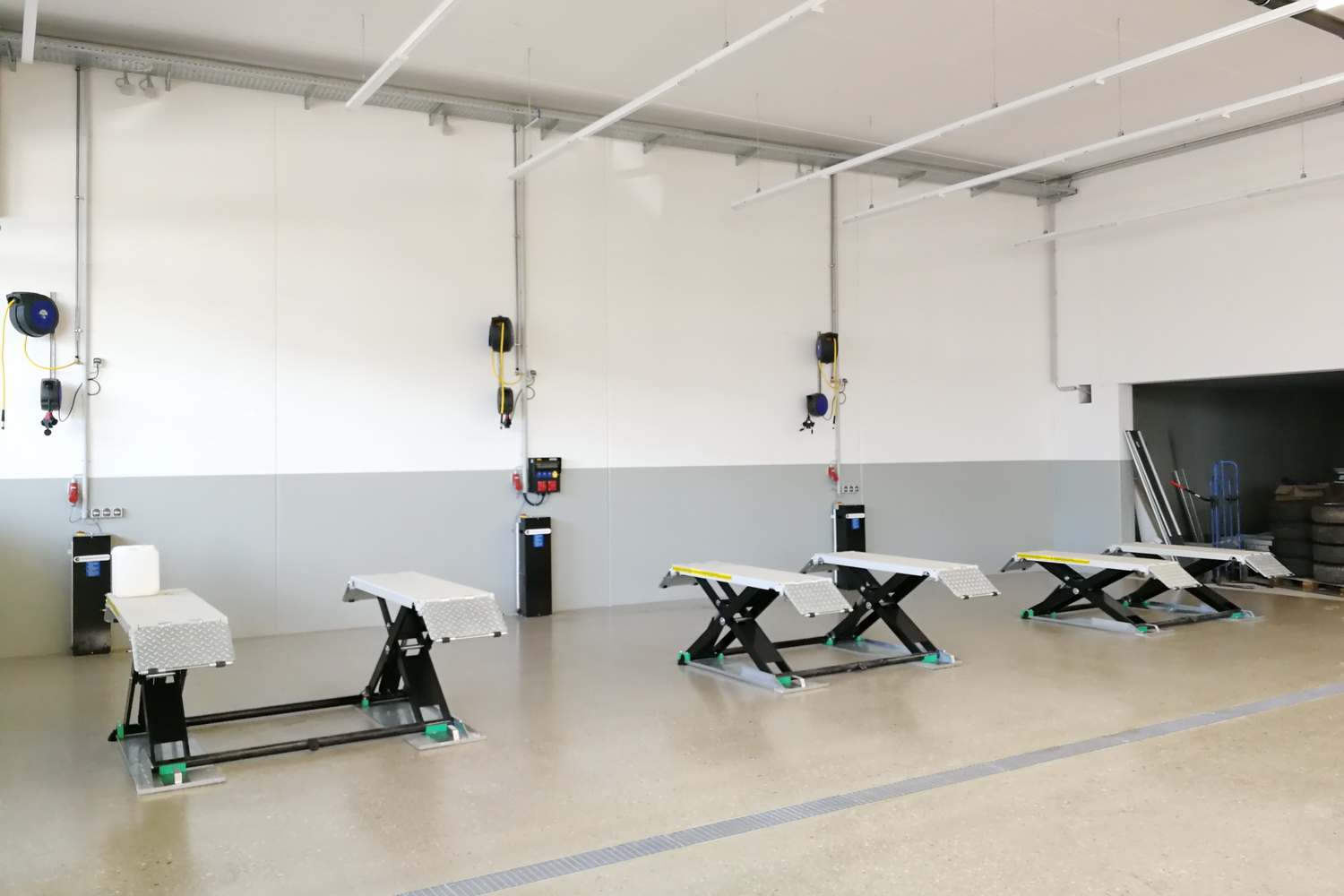 Werkstatt Autohaus Kneidinger Center GmbH - Mastaplan GmbH Werkstatt Autohaus Kneidinger Center GmbH - Mastaplan GmbH