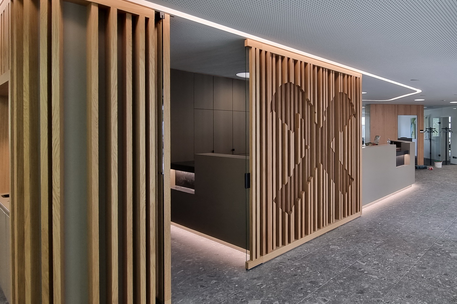 Eröffnung Innenraum Raiffeisenbank Ulrichsberg - Mastaplan GmbH Eröffnung Innenraum Raiffeisenbank Ulrichsberg - Mastaplan GmbH